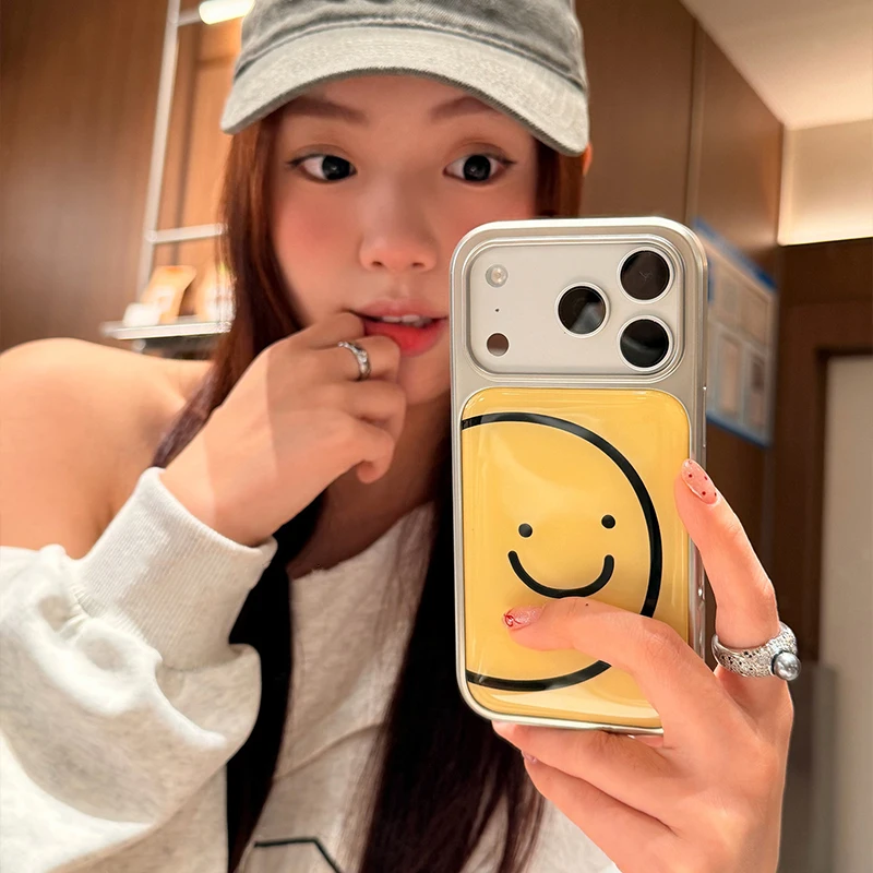 Minimalist Smiling Face Electroplated Drip Glue Phone Case