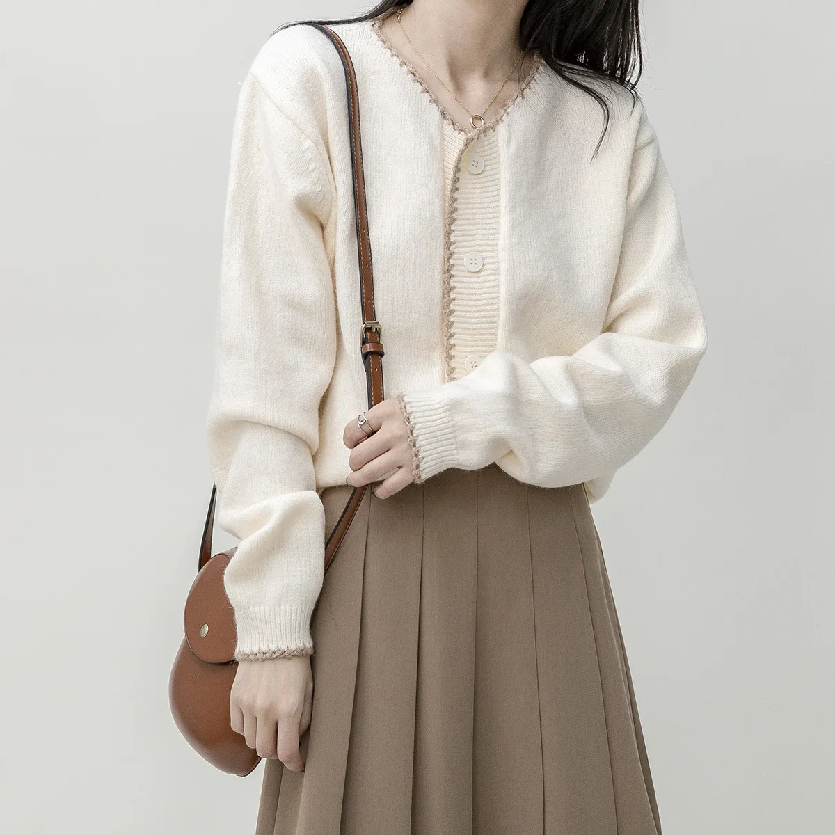 

2022 Spring Loose Knitted Cardigan Sweater With Button Fashion Casual Long Sleeve Knitwear Coats Women Chic Top