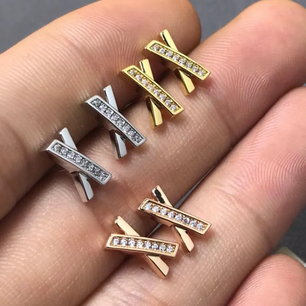 

2024 New Designer Earrings Advanced Production Exquisite Jewelry Small and Cute Jewelry Luxury Women's Earrings Wedding Gift