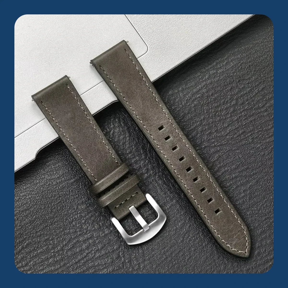 Versatile Silicone Watch Band - 20mm/22mm | Classic & Durable Strap