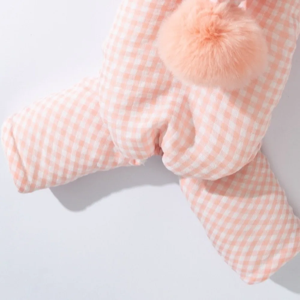 격자무늬 디자인 겨울용 따뜻한 강아지 옷 두꺼운 편안한 강아지 점프수트 플러시 볼이 달린 네발 강아지 면 재킷 강아지 의류