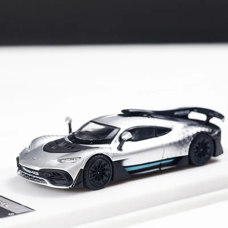 1:64 Limited Edition Mercedes-Benz AMG ONE Starlight Paint Simulation Alloy Car Model Collection 3