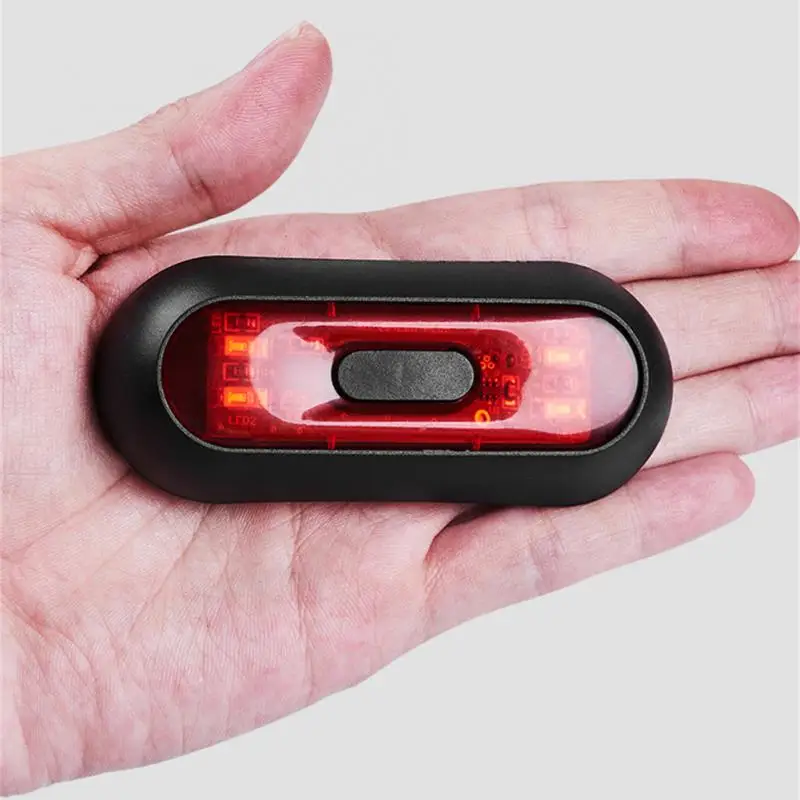 Luce LED Per Casco Bici E Moto - Ricaricabile, Impermeabile IPX6, 3 Modalit&agrave;, Universale