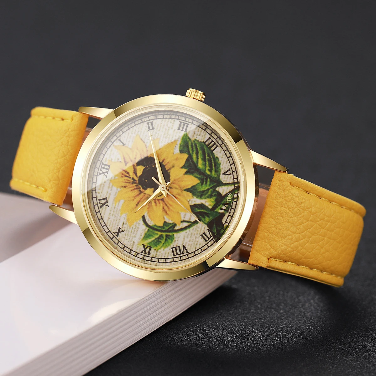 1pcs Women's Gift Watch Fashion Casual Roman Scale Sunflower Dial Classic Elegance Quartz Watch ( Box Not Included)