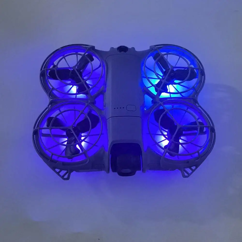 Pack de lumières LED clignotantes blanches pour DJI NEO2, parfait pour acheter et équiper son drone pour vol de nuit.