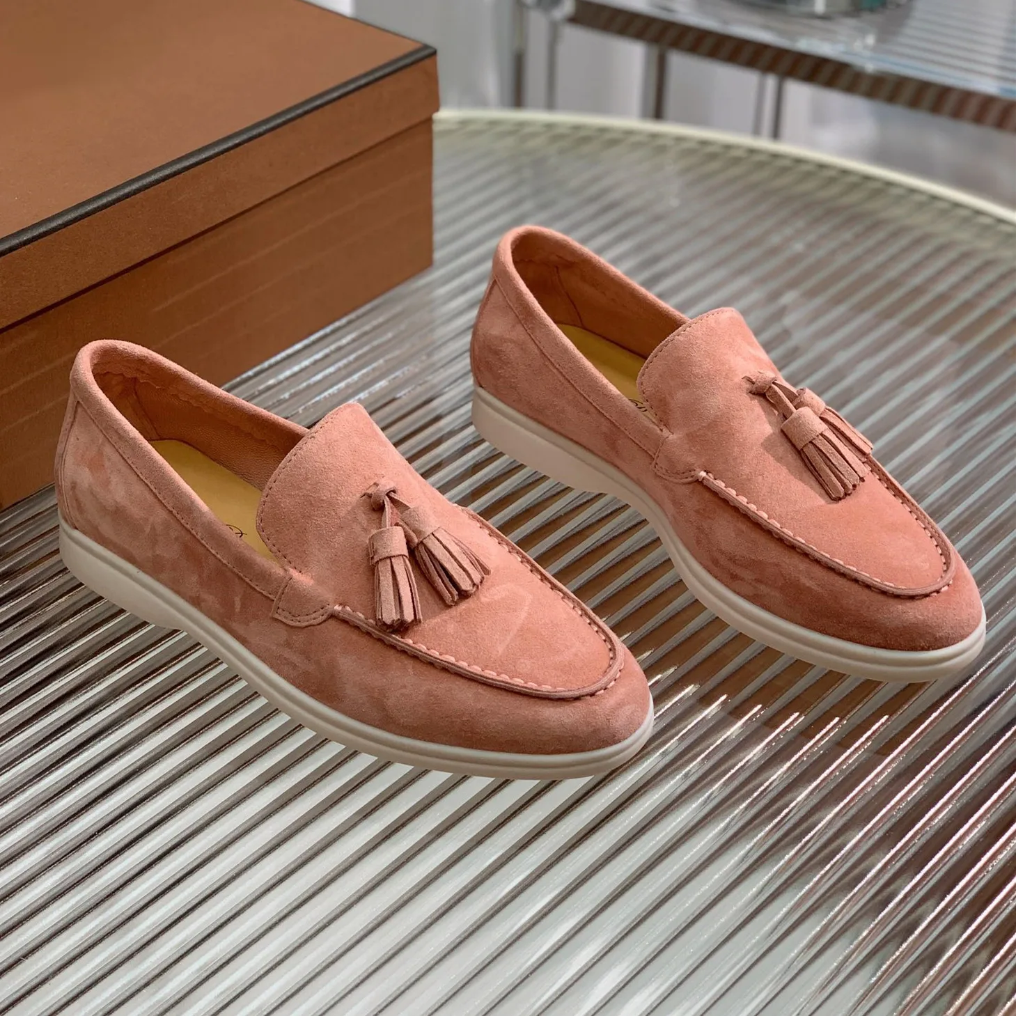 

luxury High quality suede Loafers 2023 Summer New Walking Shoes Women's Flat Bottom Casual Moccasins Driving Shoes Lefu Shoes