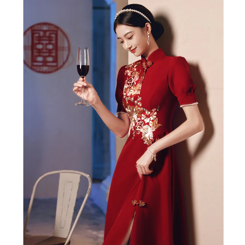 Chinese Embroidered Wedding Dress Bridal Cheongsam for Women Wine Red Mermaid Evening Dress Costume Qi Pao Long Dress Elegant