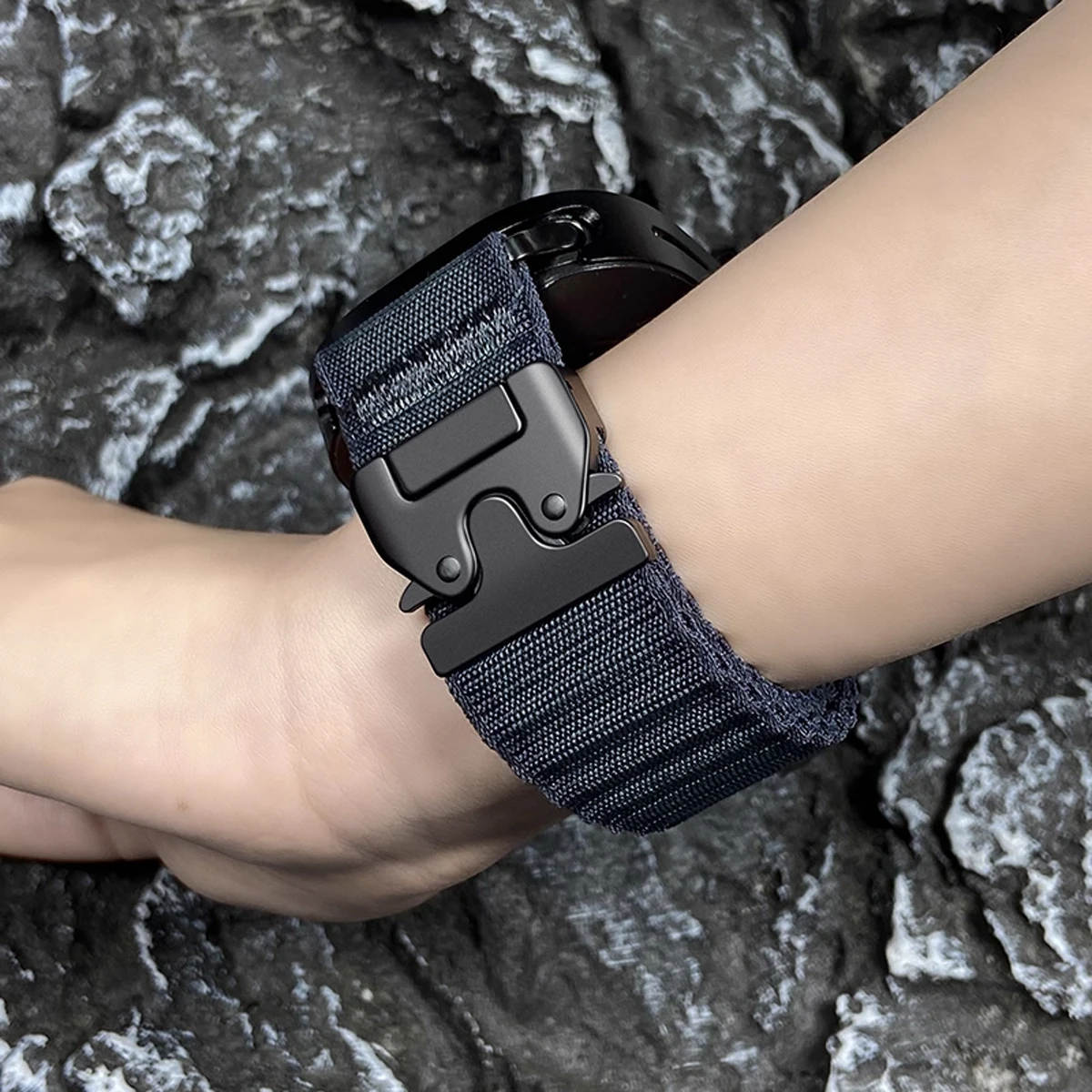 New Nylon Breathable Sports Band with Parachute Buckle