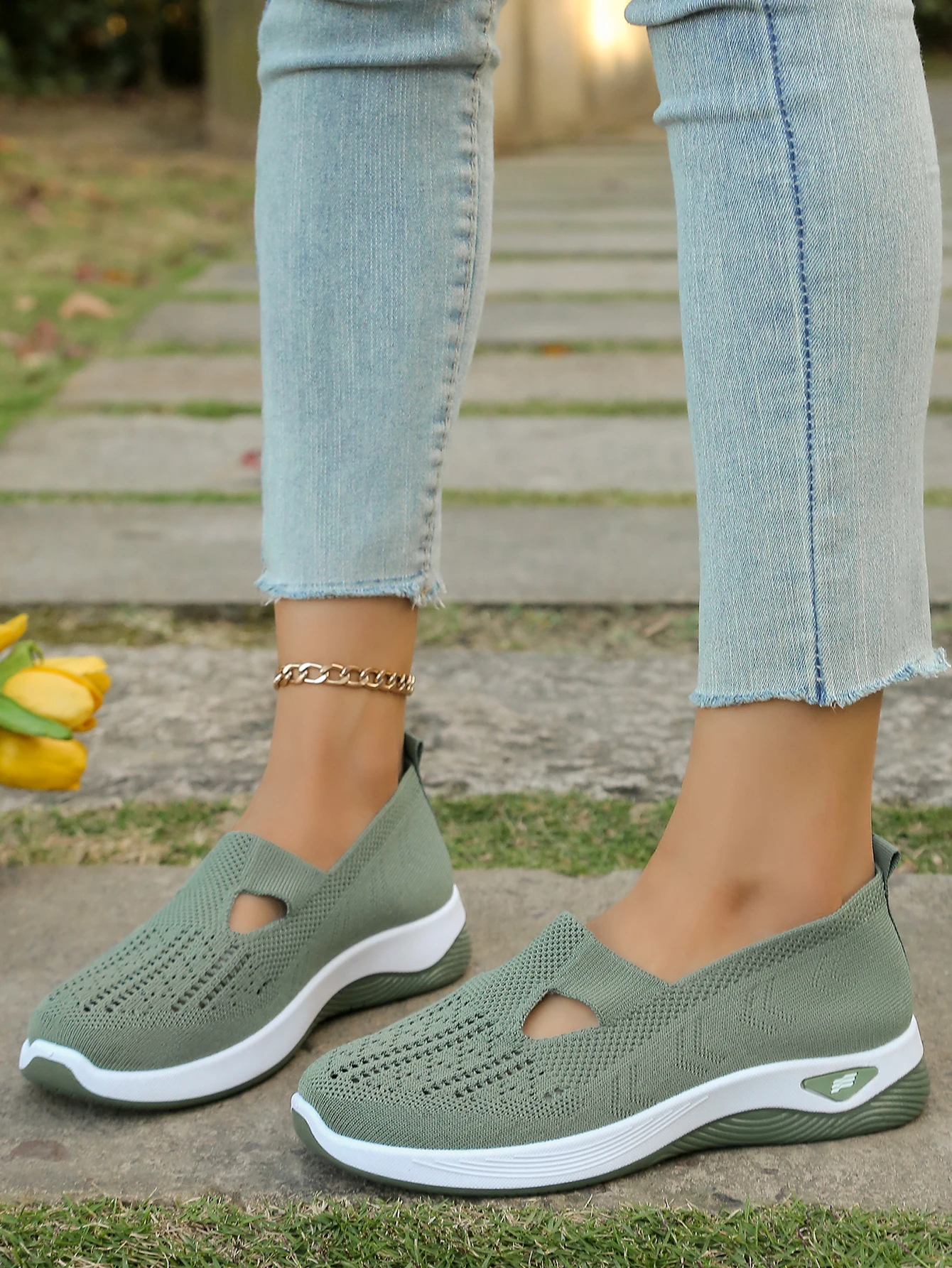 Women's shoes, women's sports shoes, hollowed-out women's summer shoes, free shipping