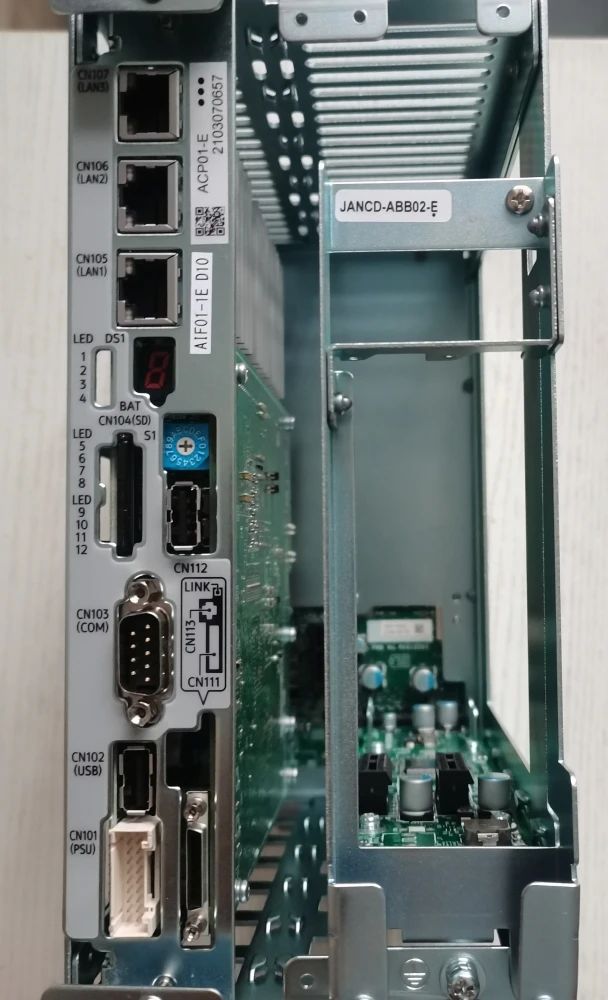 

ACP01-E JANCD-ABB02-E AIF01-1E используется в хорошем состоянии сервопривод