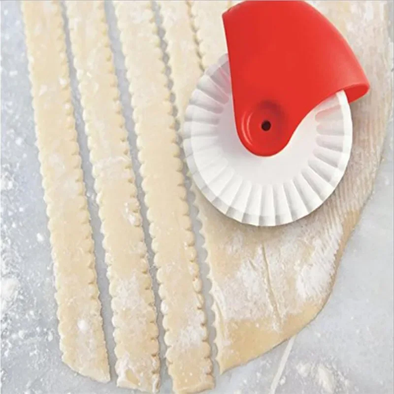 Pastry Wheel Decorator and Cutter Beautiful Pie Crust Pizza Pastry Lattice Decoration Tools Plastic Pastry Pie Decoration Cutter
