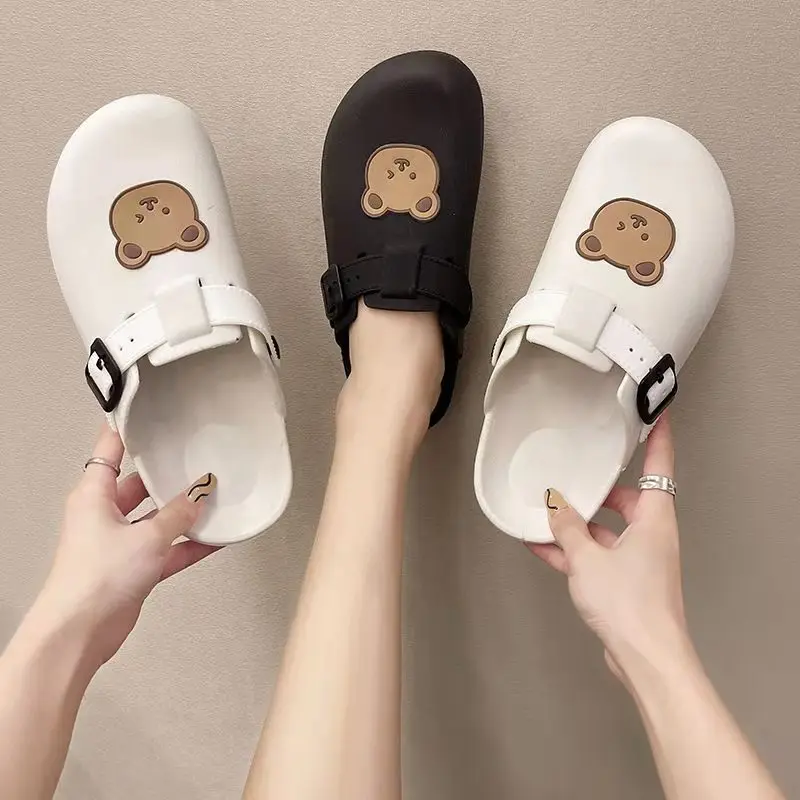 Fashion  Outdoor Beach Slippers Safety Closed Toe Mule Clogs Cute Bear Non-slip Garden Shoes PVC Couple slippers Slides Unisex