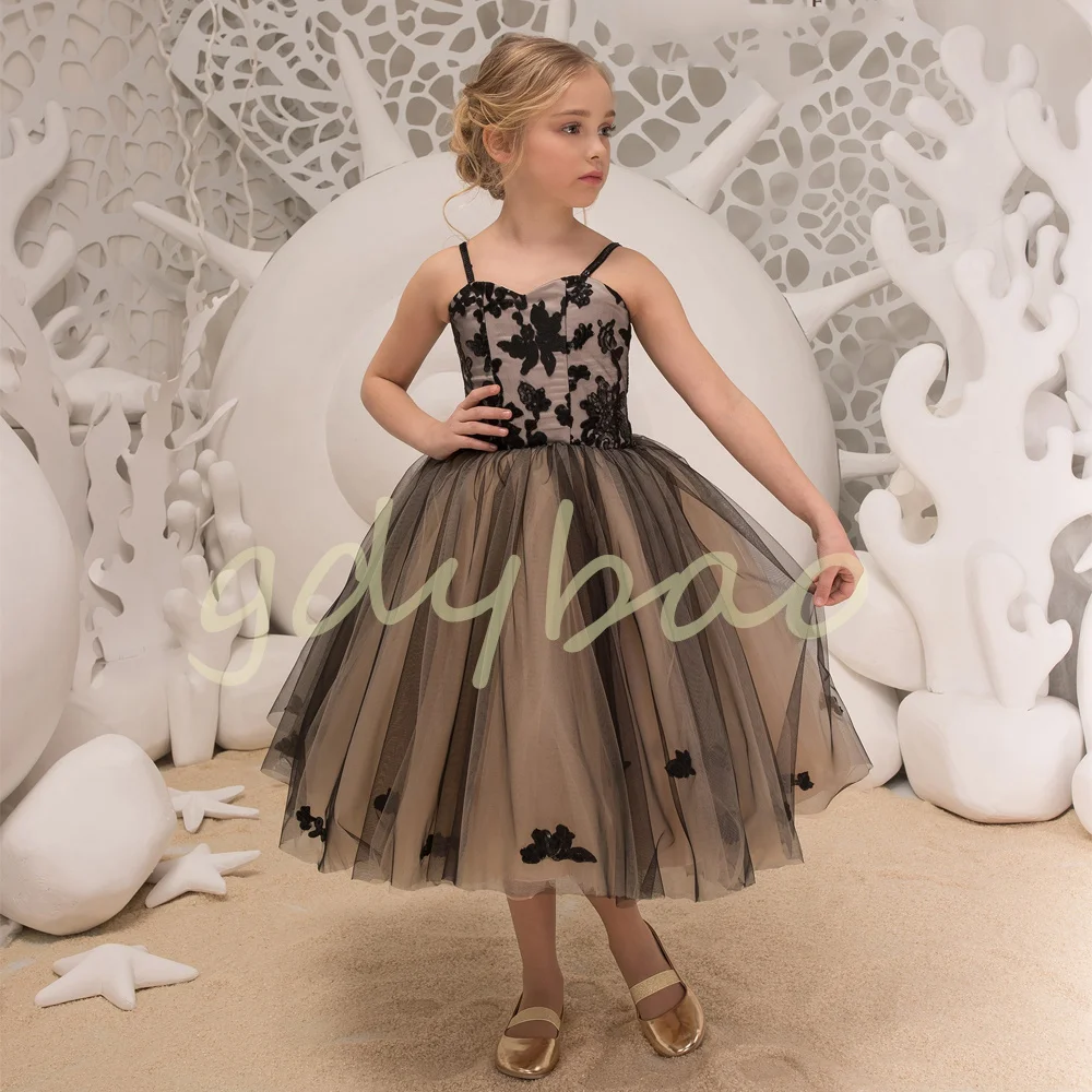 

Flower Girl Dress Calf Length Spaghetti Straps Sweetheart Black Lace Little Girl Party Gown for Christmas Dresses