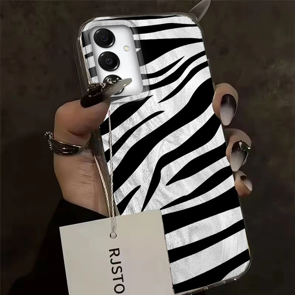 Grid Pattern Leopard Print Phone Case Cover