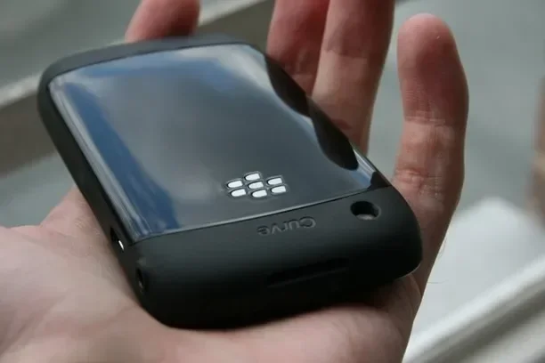 【ブラックベリーページ】 This is the Reiwa era's BlackBerry] A quick review of the