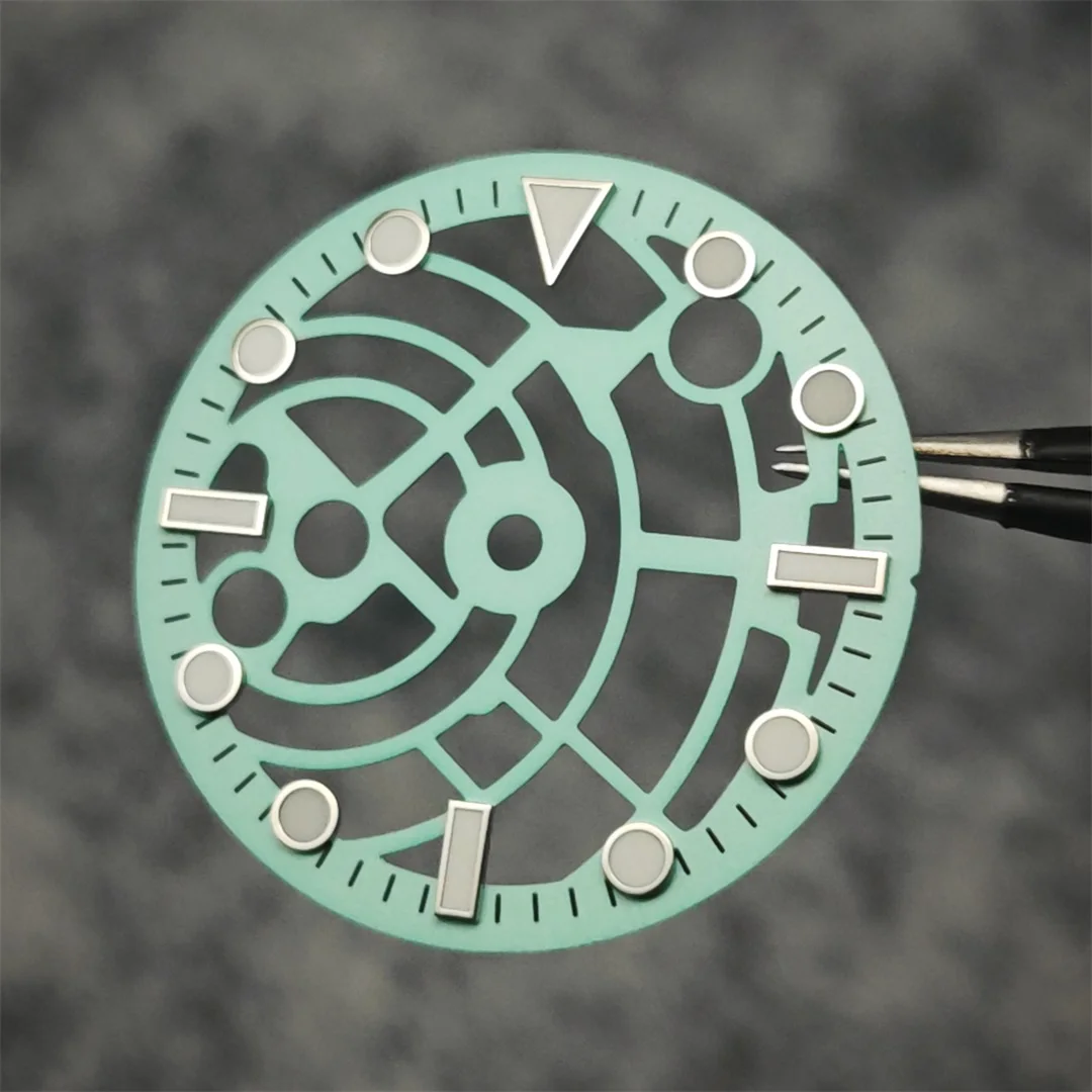 Cadran De Montre Simple Calendrier Vert Lumineux - 28.5mm, Compatible Mouvement NH35A/4R35 - Neuf Avec étiquettes