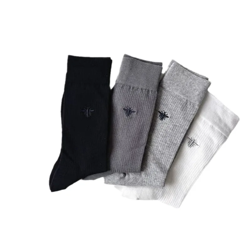 

Милые женские носки из хлопка с вышивкой пчелы, дышащие, японский стиль, повседневные, Осень-зима, женские теплые носки, забавные подарки