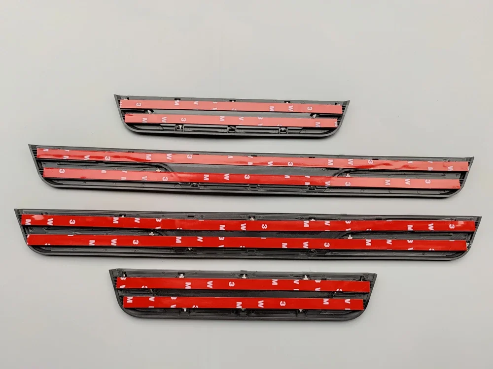 Рисунок 4 - Защитная накладка на дверь автомобиля