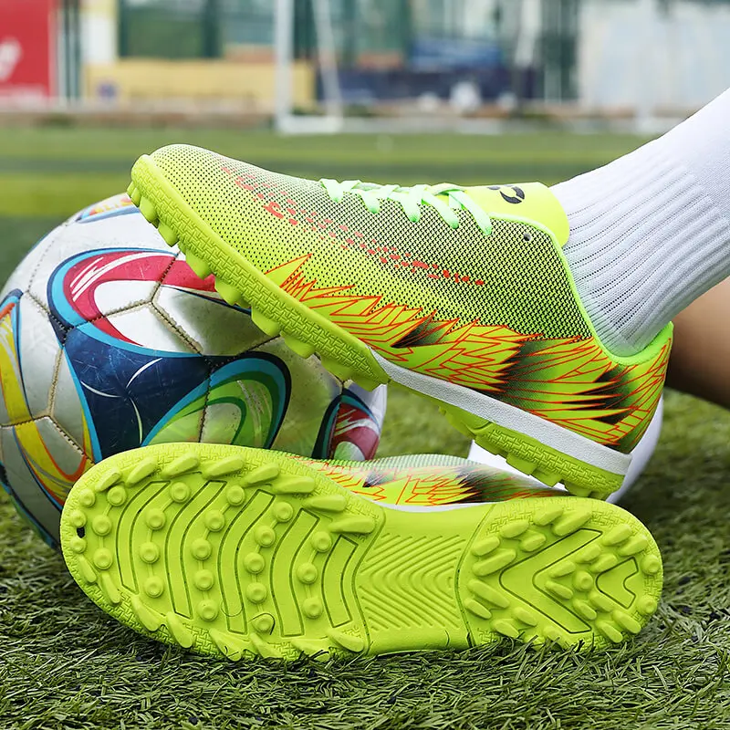 Large Size Adolescent Comfortable Outdoor Football Sports Shoes Children's Breathable Training Shoes Adult Casual Football