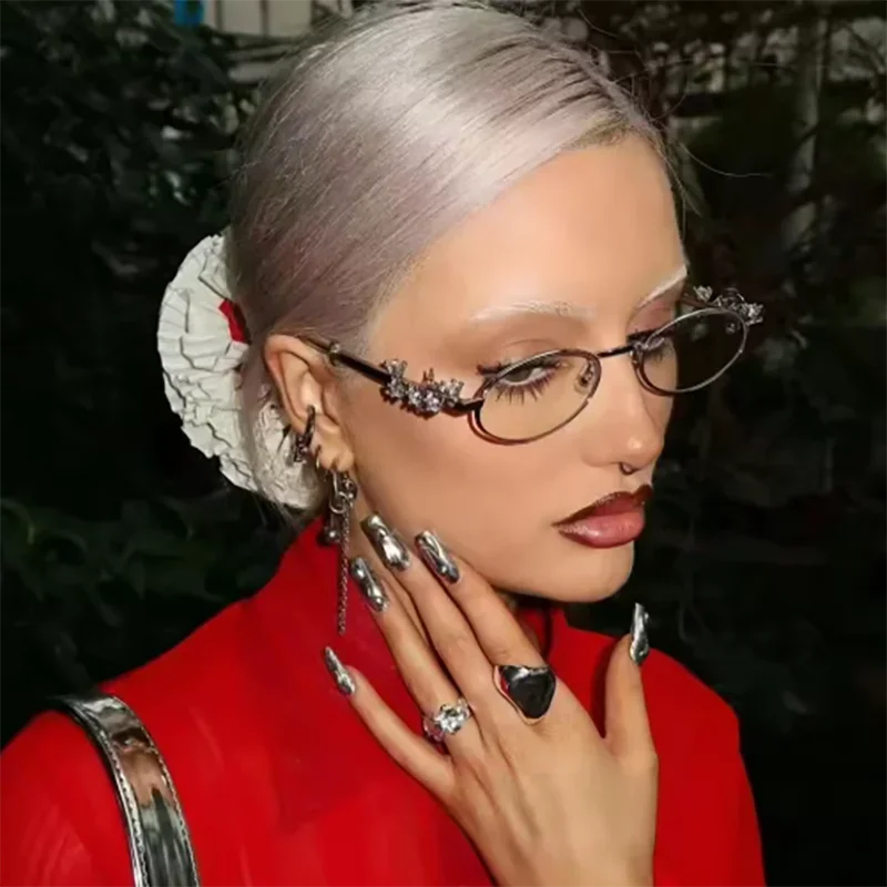 Luxury Diamond Metal Oval Frame Sunglasses for Women Small Frame Oval Sun Glasses UV400 Vintage Outdoor Eyeglasses Goggles