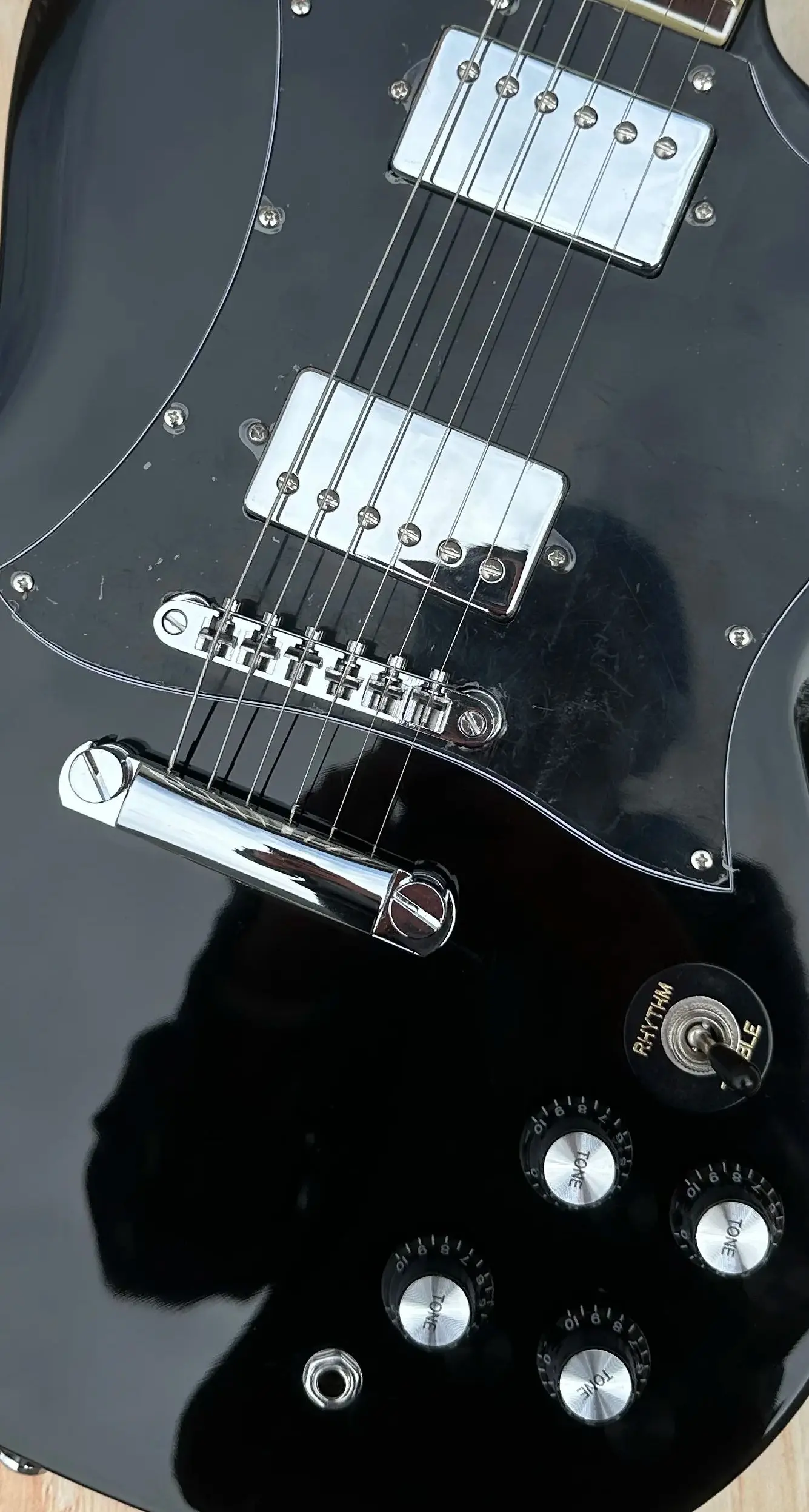 SG 일렉트릭 기타, 번개 상감 지판, 블랙 브라이트, 골드 액세서리 및 튜너, 빠른 배송 