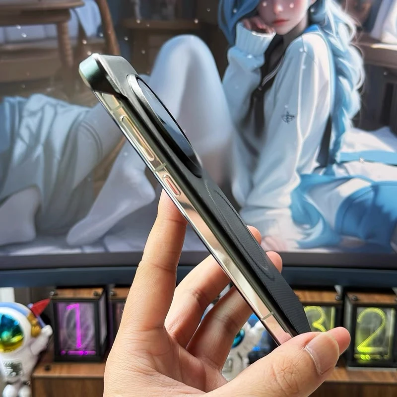 Ultra-Thin Borderless Magnetic Striped Case - Stylish Protective Shell