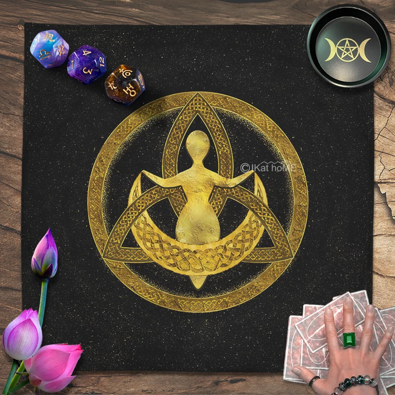 

Crescent Moon Goddess Tarot Tablecloth Celtic Knots Altar Cloth Pagan Spiritual Pendulum Witchcraft Astrology Oracle Card Pads