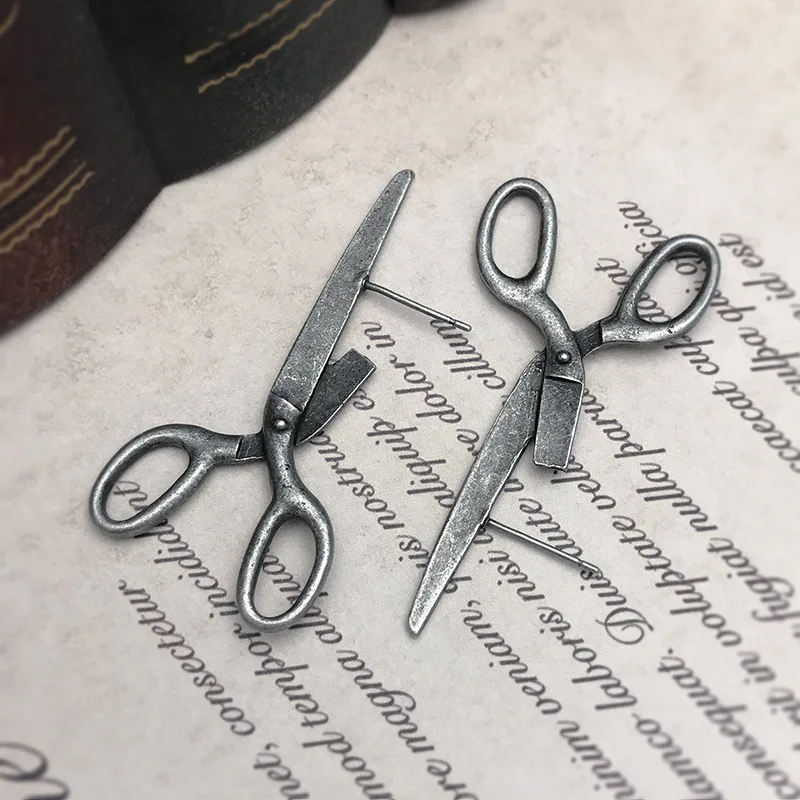 Stud Earrings Dark Gothic Vintage Imitation Scissors Exaggerate Stud Earrings For Men Women Goth Punk Silver Halloween Jewelry
