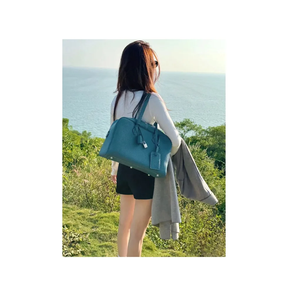 Women's Bag Boston Genuine Leather Simple Large Capacity Bowling Armpit Bag Portable Messenger Premium First Layer Cowhide