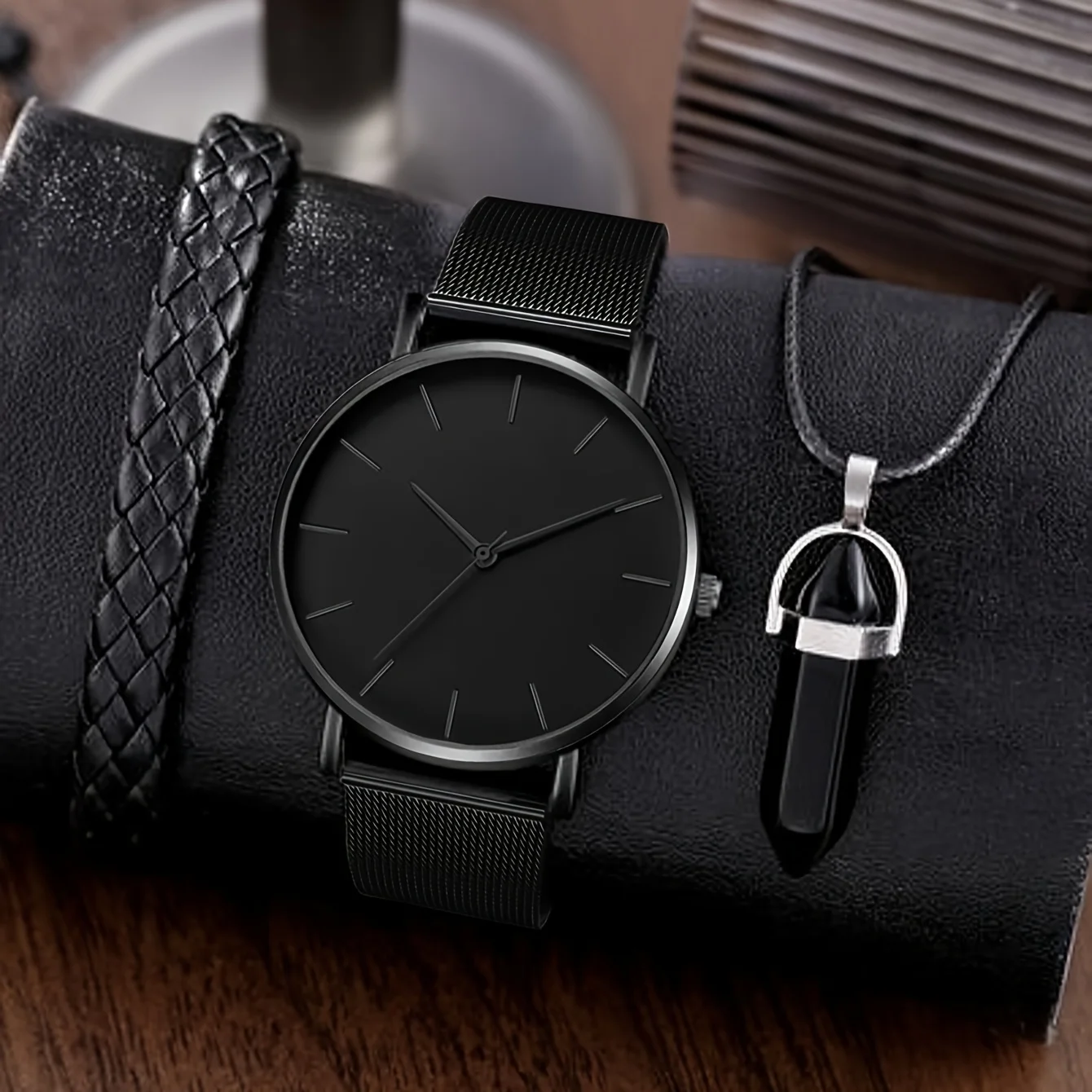 

Мужские черные модные кварцевые часы с круглым циферблатом, 1 шт., ремешок из нержавеющей стали и комплект ювелирных изделий из 2 шт., идеальный выбор для подарка