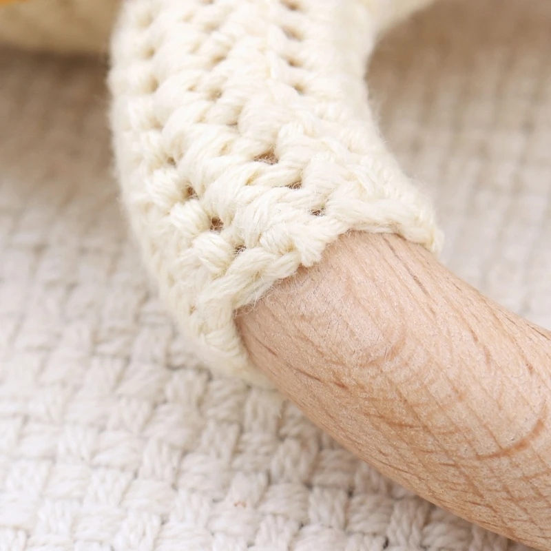 

Q0KB Handbell Rattle Toy Handwoven Animal Baby Chewing Toy Infant Teething Toy