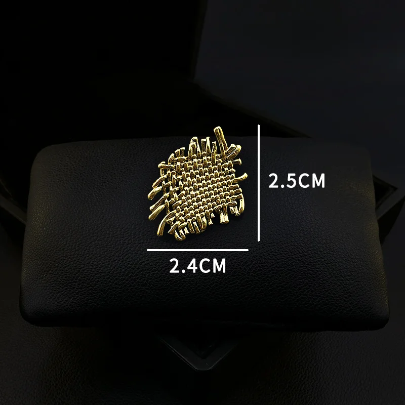 New Chic Vintage Metal Woven Brooch Suit Collar Pin Clothes Accessories High-Grade Exquisite Women's Neckline Jewelry Gifts 1756