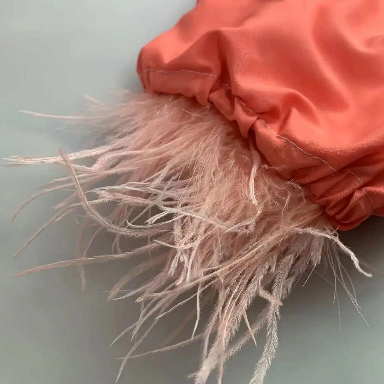 2024 peach fuzz A Pair Ostrich Feather Arm Sleeve Glove Cuffs  For Party Luxurious Furry Fluffy Fashion Accessory length 30 cm
