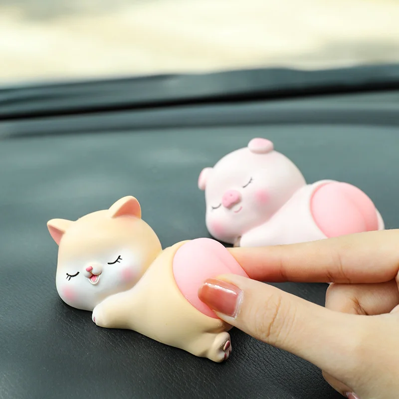 Creative Figurines Cartoon  Panda Pig Doll Center Console Decorative Accessories Cute Car Interior Ornaments