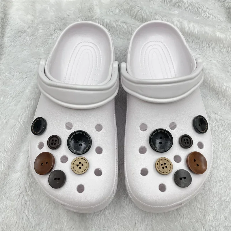 

Whole Set DIY Designer Charms Lovely Button Garden Shoe Buckle Quality All-match Shoe Charms for Sandals Fashion New Arrivals