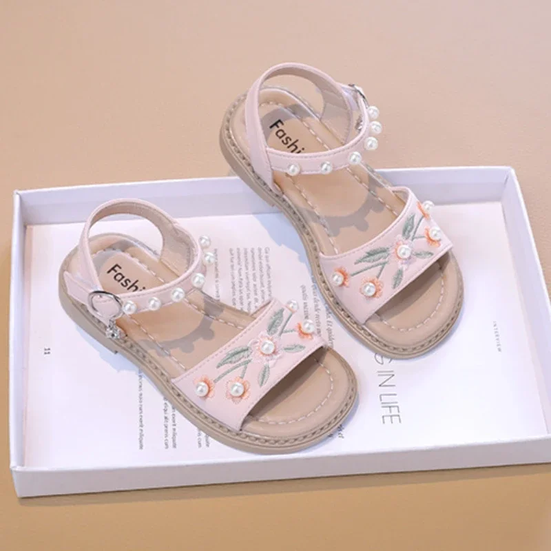 Kids Sandals for Girls Summer Princess Sweet Embroider Pearl Sandals Fashion Elegant Pearl Children Dress Flat Sandals Versatile