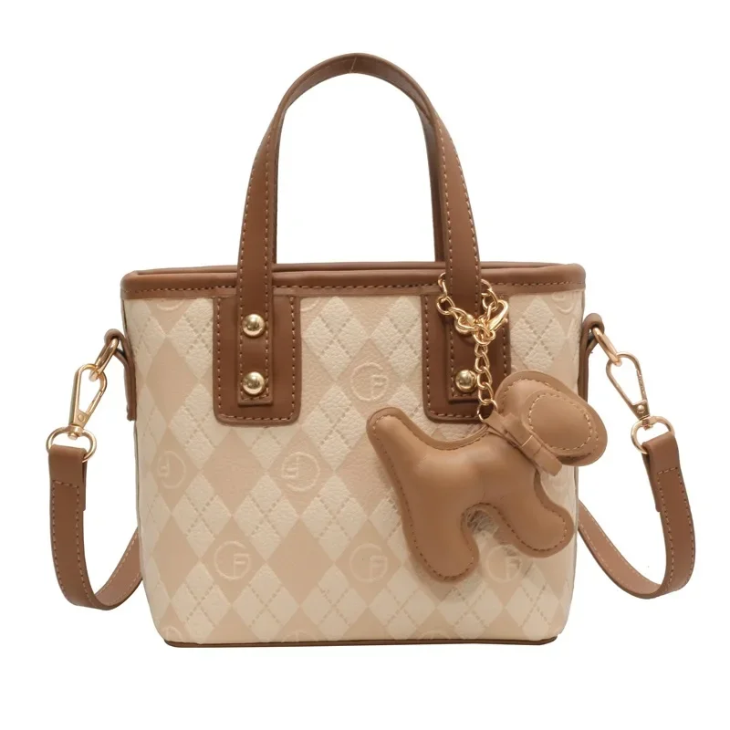 Niche Color Matching Diamond Quilted Handbag Female 2024 New Simple Fashion Bucket Casual All-Match Messenger Bag