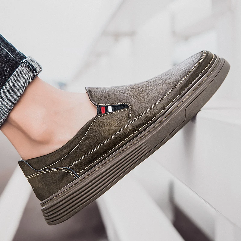 2025 Men's Casual Shoes High Quality Fashion Flats Genuine Leather Men Daily Round Toe Skateboarding Shoes Man Big Size 37-47 2