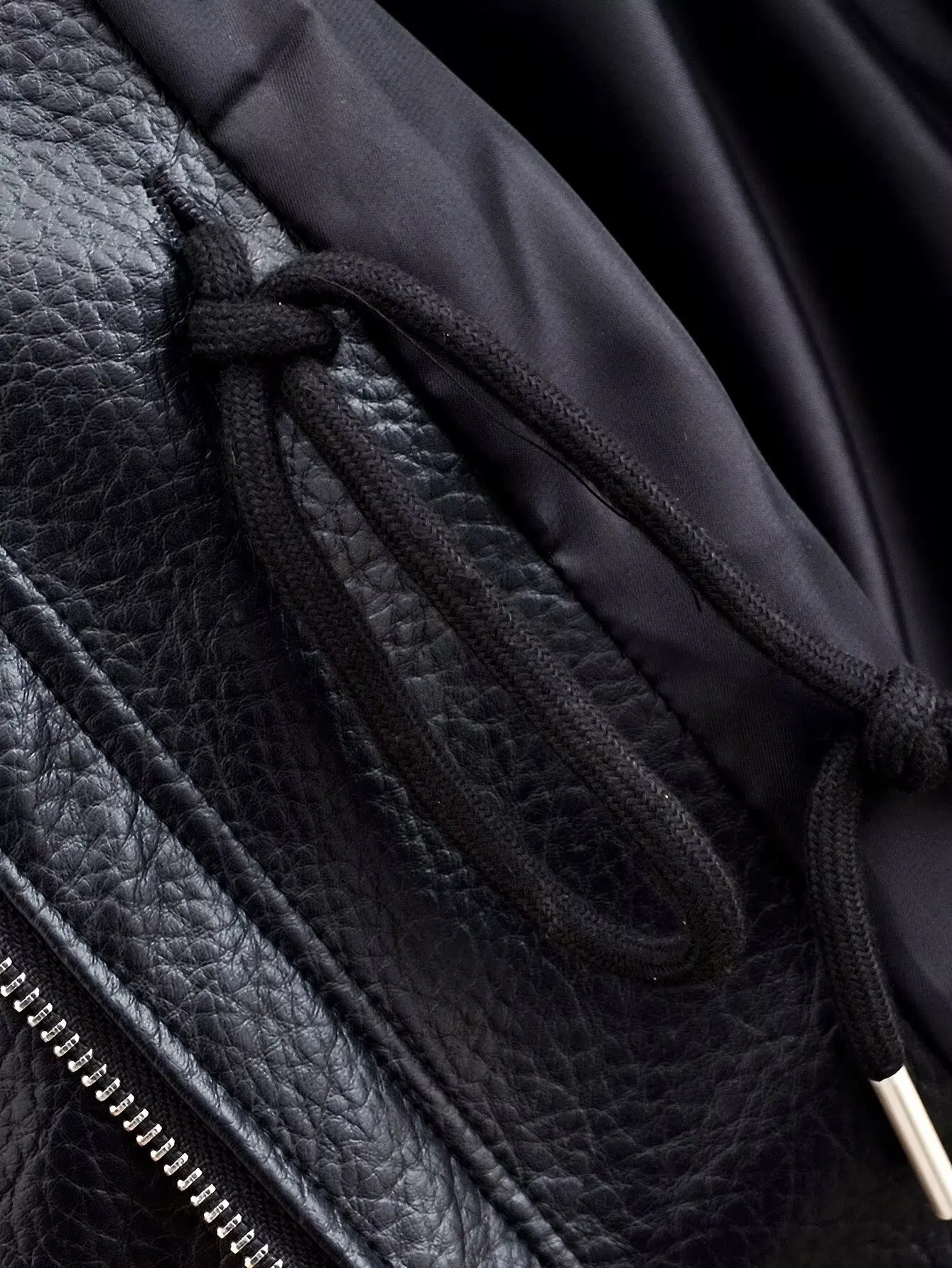 TFAFXY Frauen Lederjacke Schwarz Langarm Reißverschlüsse Tasche Stehkragen Weiblichen Mantel 2026 Frühling Herbst Dame Neue Outwear Y2K – Detail 7