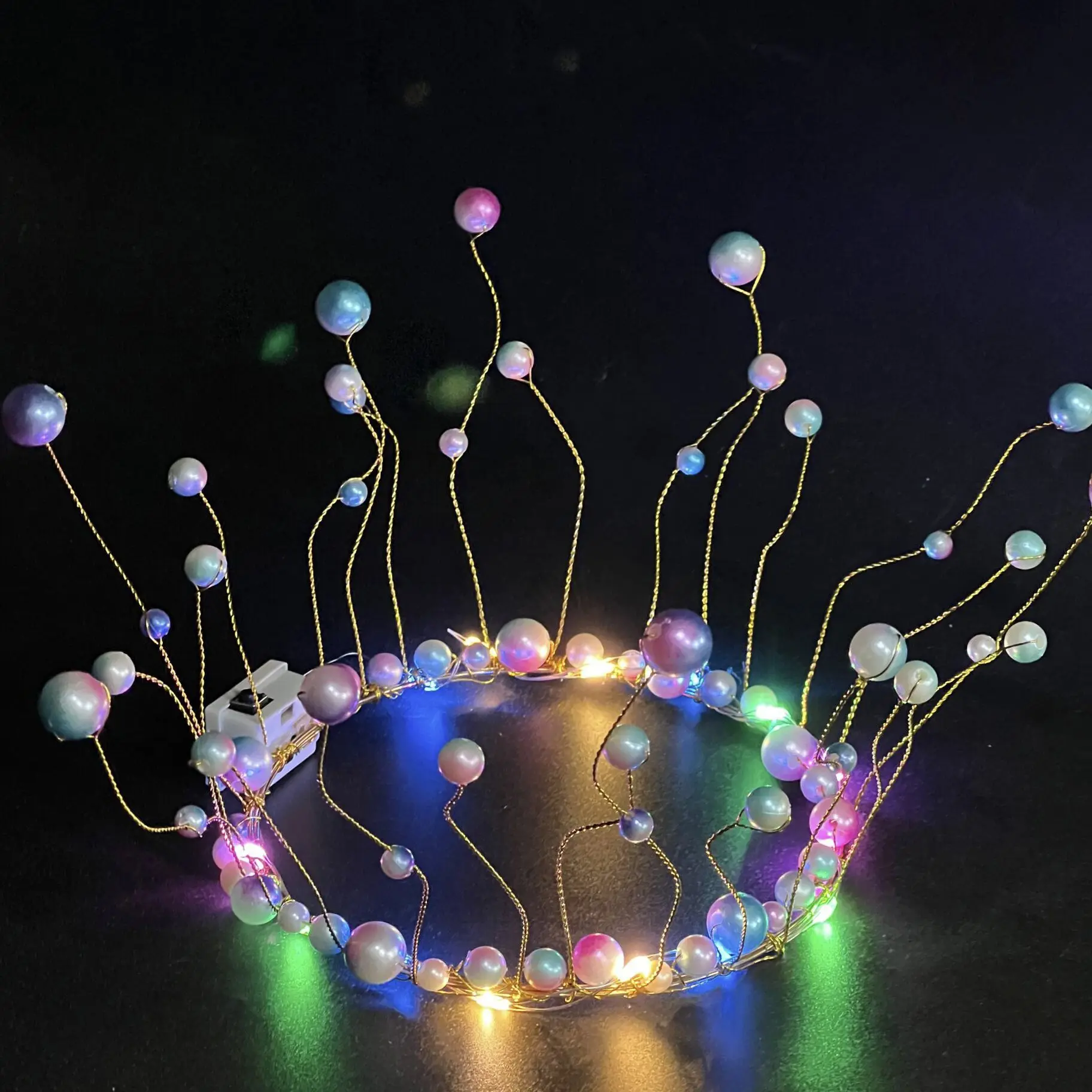 

20pcs Cake Decoration LED Light Up Pearl Crystal Crown Glow Blinking Tiaras Rhinestone Prom Party Bridal Wedding Christmas