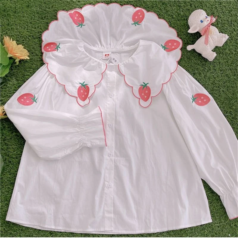 

Chic White Women Tops Japanese Sweet Blouses Strawberry Embroidery Peter Pan Collar Shirts Loose Cute Blusas Mujer De Moda 2023