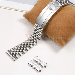 Luxurious Stainless Steel Curved End Watch Strap in Gold - 22mm (Silver)