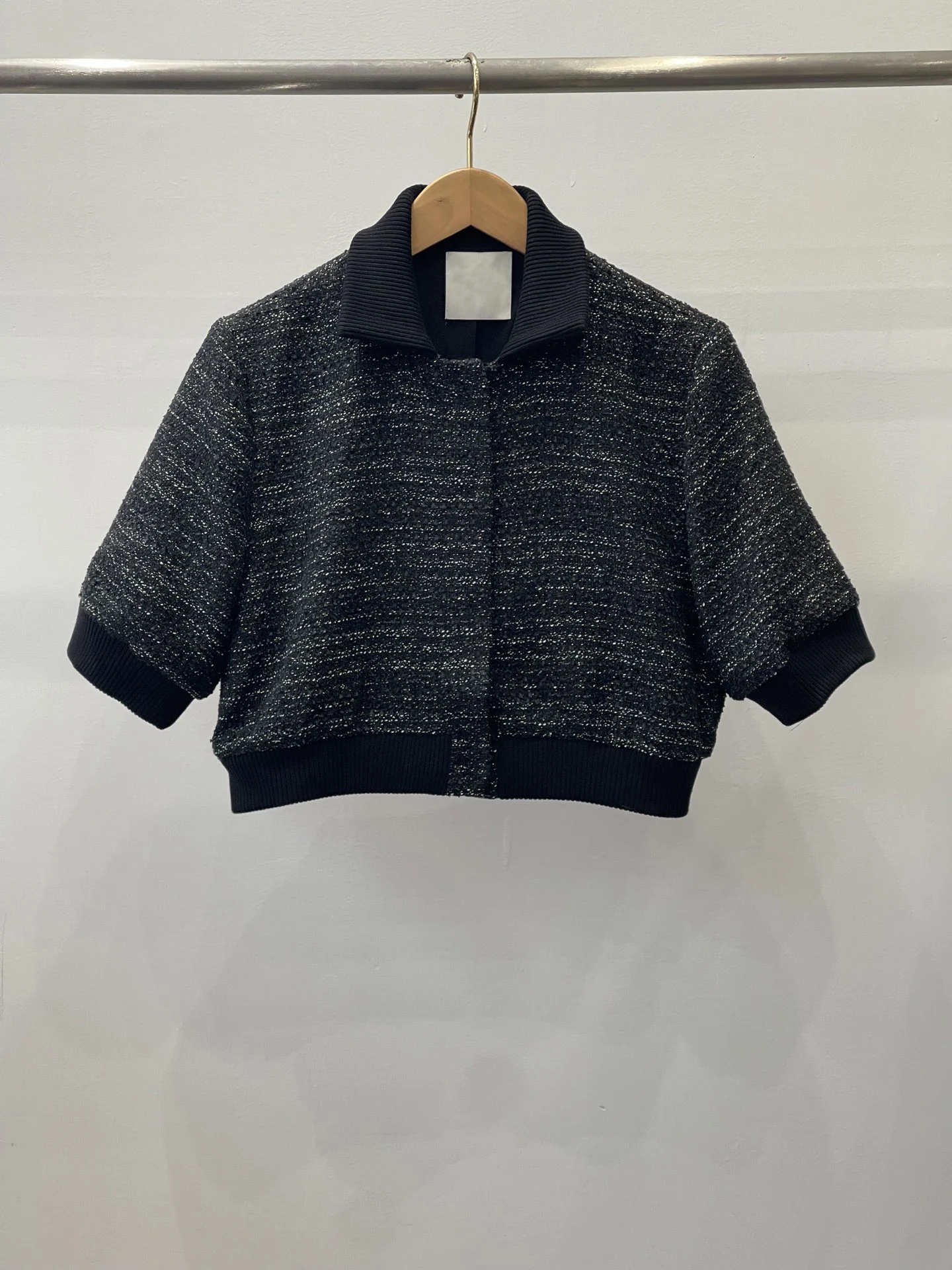 

New small fragrance short style tweed jacket, gold thread embellished senior sense full