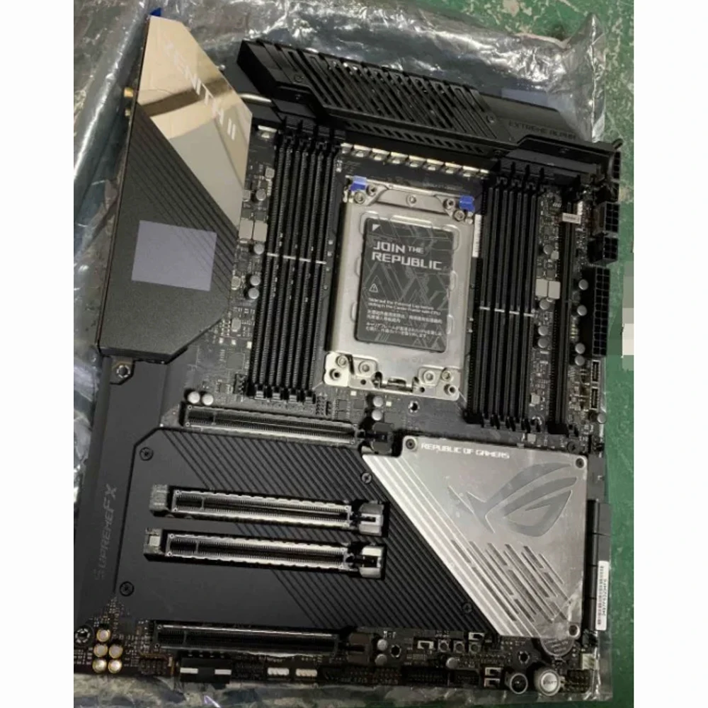 ROG Zenith II Extreme Alpha TRX40 Socket sTRX4 DDR4