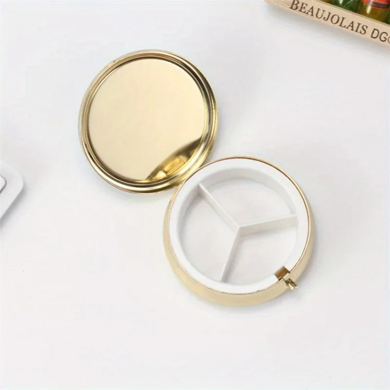 1pc Pill Box Folds Carry-on Pill Box Portable Travel Essential Pill Splitters Pill Case Container for Medicines Organizer