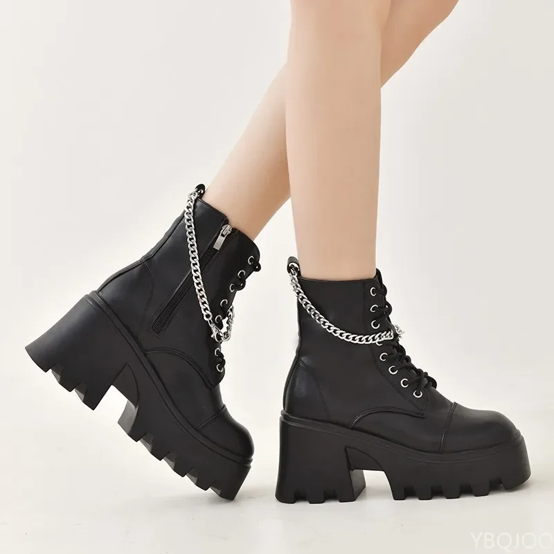 ショートブーツ・ブーティ Chain Ankle Boots in Black Leather Amazon.com: Women's Combat Boots Fashion Side Zipper Lace up