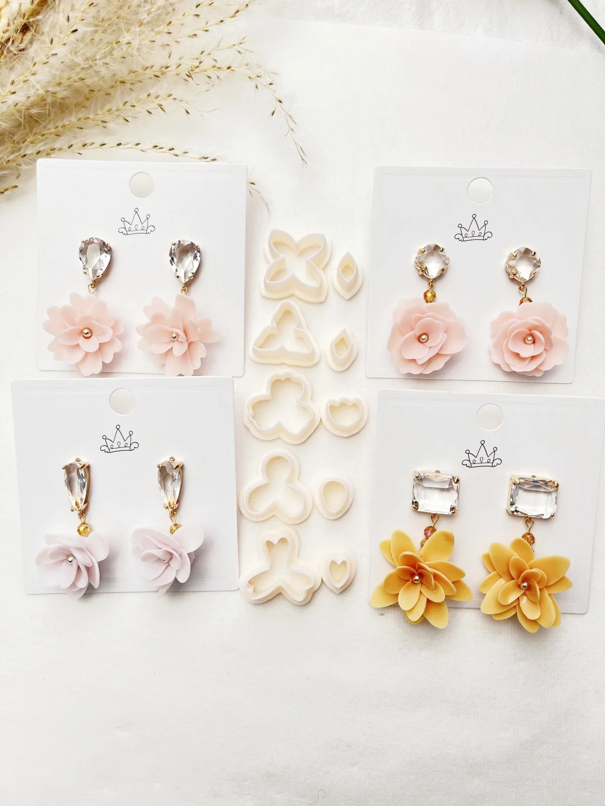 Polymer Clay Tools Clay Sculpting Tools Pottery Tools Clay Craft Tool 10pcs Plastic Clay Cutters for Earring Making 3D Flower Embellishments Soft Clay Mold Tools Set Precision Knife Molds
