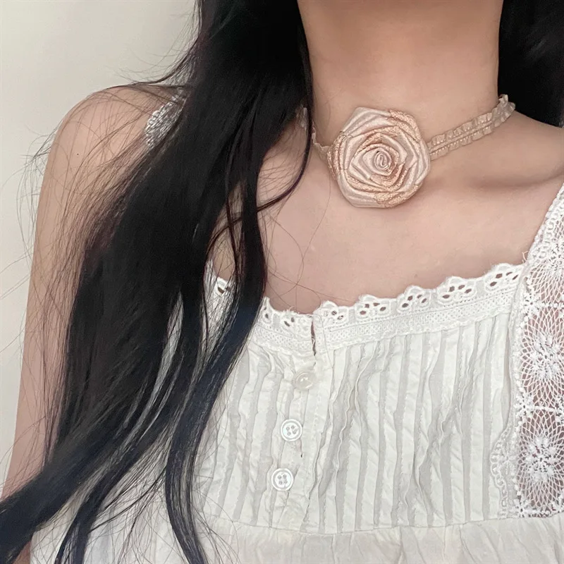 French Exaggerated Style Rose Flower Women Necklace Luxury Fashion Wedding Club Party Clavicle Chain Necklace For Women Jewelry