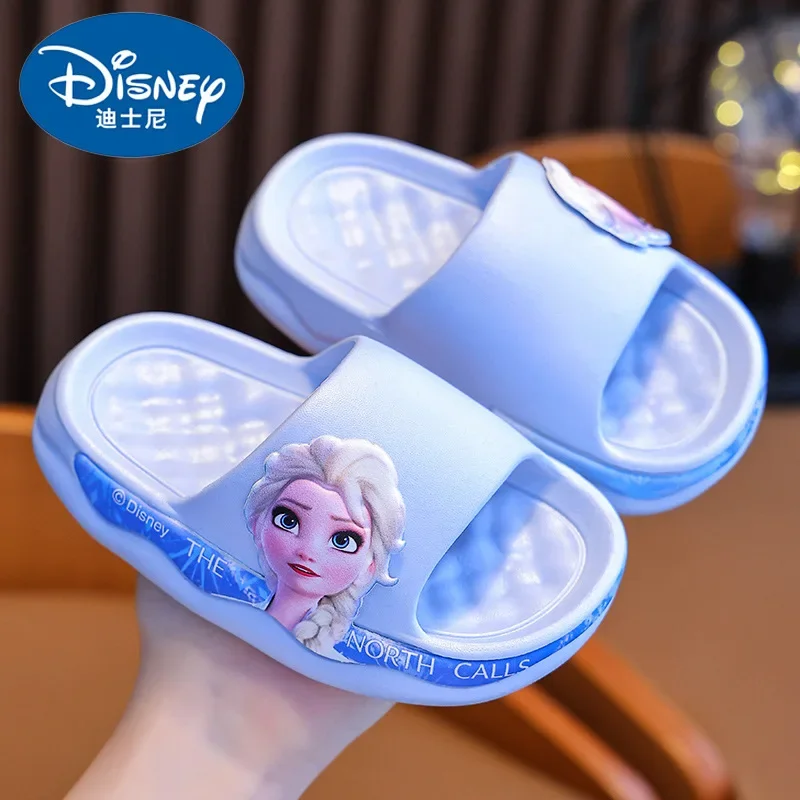 thumbnail image 1 of Zapatillas de Disney para niños, sandalias y zapatillas de baño de interior con suela suave antideslizantes de princesa Elsa de dibujos animados bonitos de verano para niñas, 1 of 4