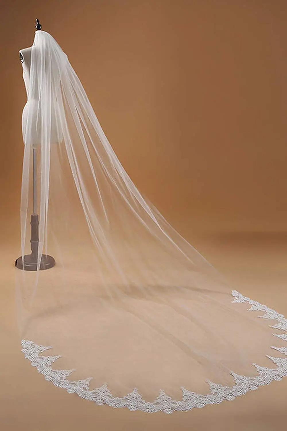 BABYONLINE Flower Lace Edged Appliques Veil Comb 1 Tier Veil 3mx1.5m Long Cathedral Length Weding Bride Accessories bridal veil
